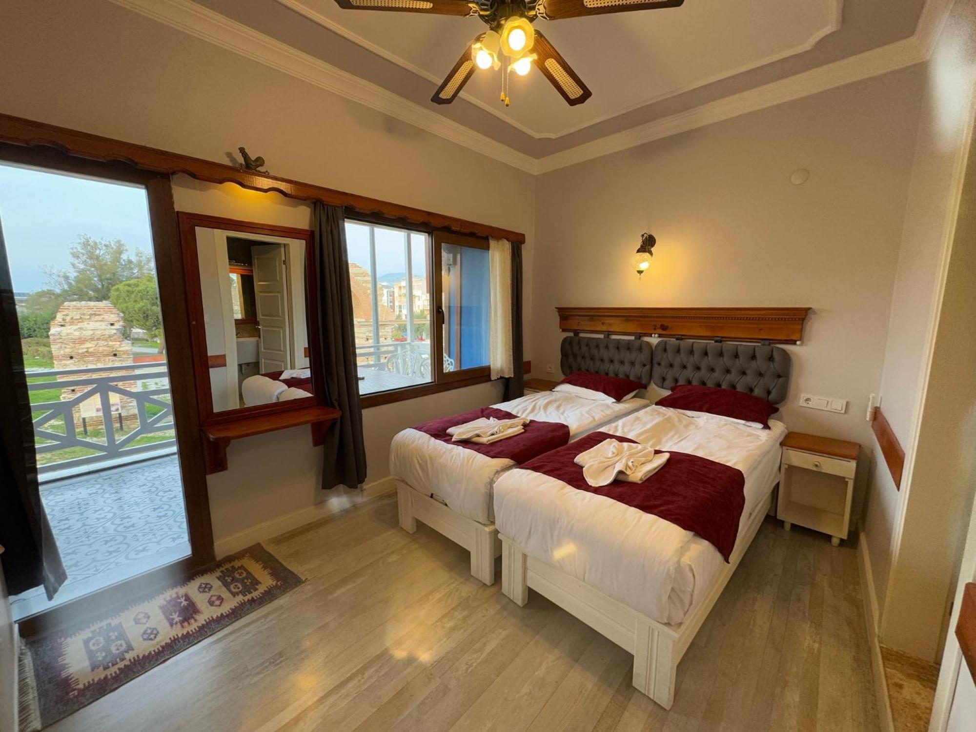 Ephesus Selcuk Castle View Suites Kültér fotó